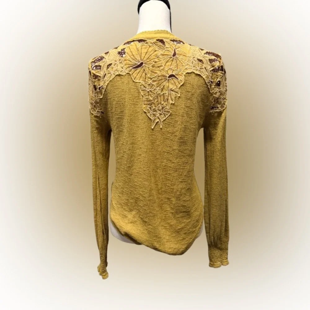 Free People Easy Breezy Henley Long Sleeve Thermal Texture Fabric Size Medium - Picture 2 of 6